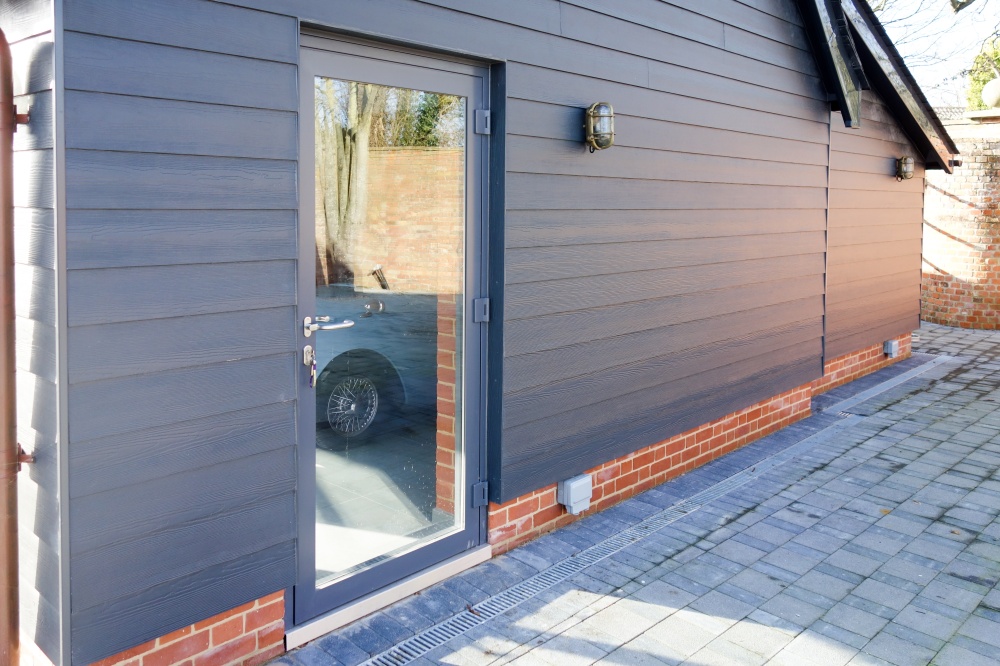 Single personnel door